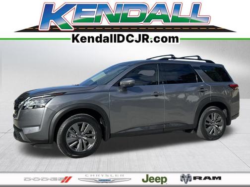 2022 Nissan Pathfinder SV