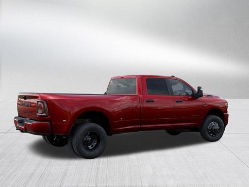 Molten Red Pearlcoat 2026 RAM 3500 Big Horn
