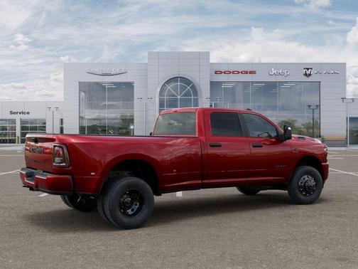 Molten Red Pearlcoat 2026 RAM 3500 Big Horn