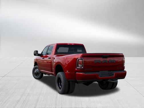 Molten Red Pearlcoat 2026 RAM 3500 Big Horn