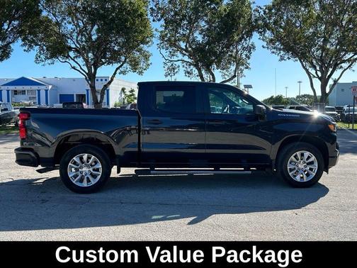 2022 Chevrolet Silverado 1500 Custom