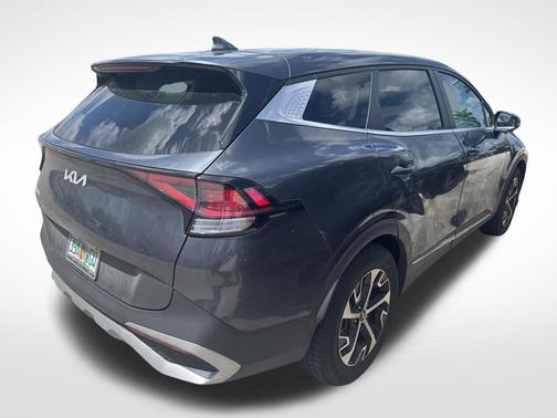 Silver 2023 Kia Sportage EX
