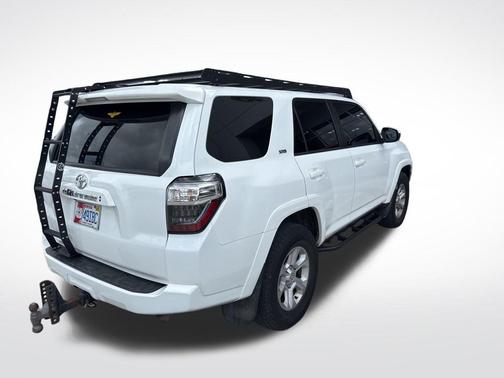 2022 Toyota 4Runner SR5