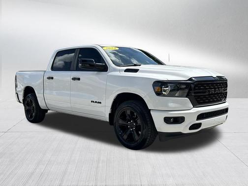 Bright White Clearcoat 2024 RAM 1500 Big Horn/Lone Star