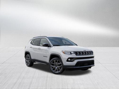 Bright White Clearcoat 2026 Jeep Compass Limited