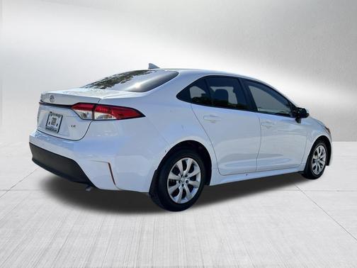 Ice 2024 Toyota Corolla LE