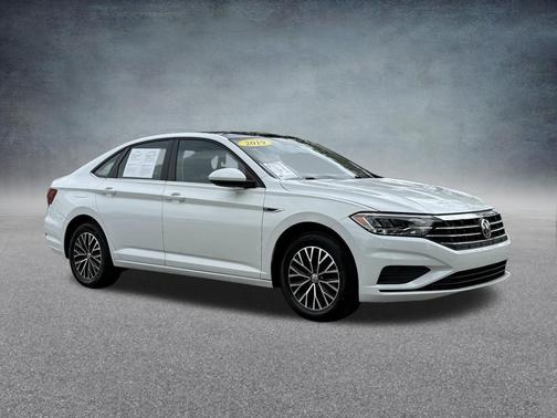 Pure White 2019 Volkswagen Jetta SEL