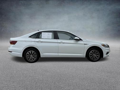 Pure White 2019 Volkswagen Jetta SEL