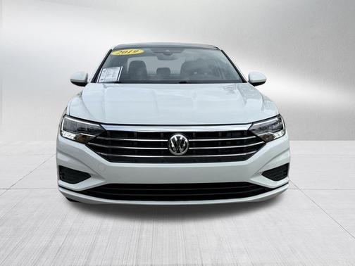 Pure White 2019 Volkswagen Jetta SEL