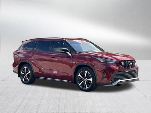 2022 Toyota Highlander XSE