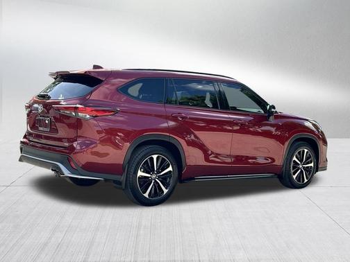2022 Toyota Highlander XSE