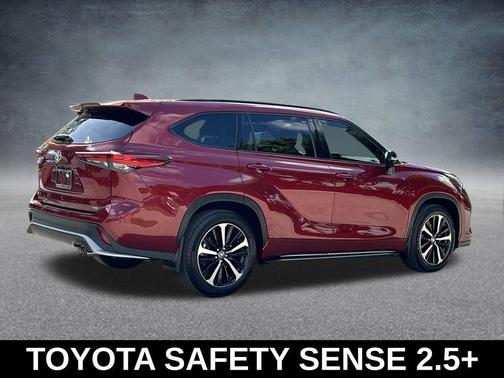2022 Toyota Highlander XSE