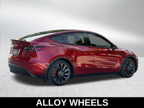 2024 Tesla Model Y Performance