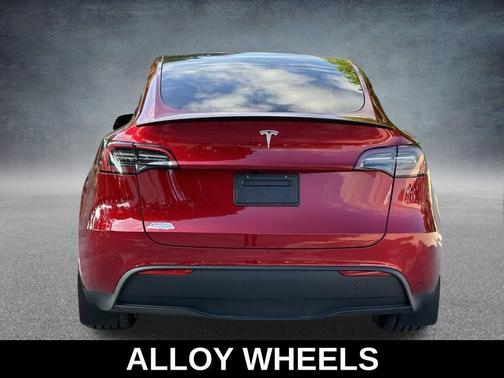 2024 Tesla Model Y Performance