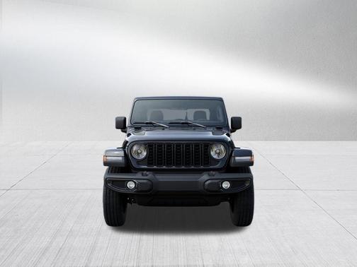 Black Clearcoat 2026 Jeep Gladiator Sport S