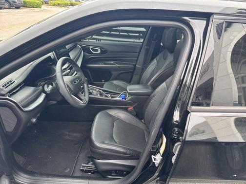 2023 Jeep Compass Altitude