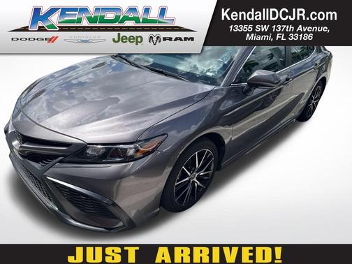 2023 Toyota Camry SE