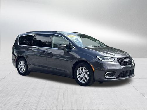 2022 Chrysler Pacifica Touring-L