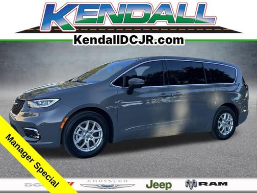 2023 Chrysler Pacifica Touring-L