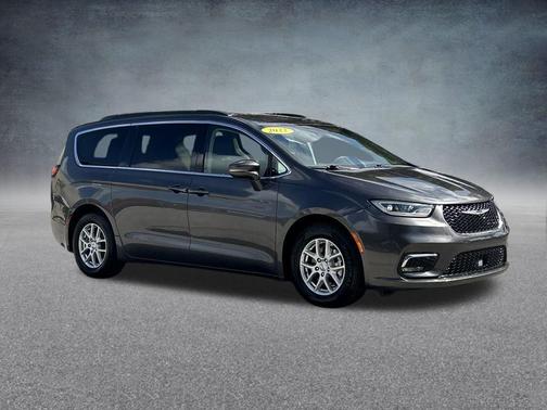2022 Chrysler Pacifica Touring-L