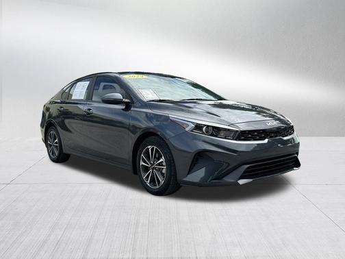 Gravity Gray 2024 Kia Forte LXS