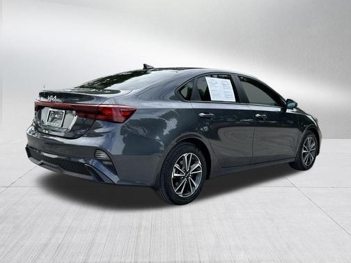 Gravity Gray 2024 Kia Forte LXS