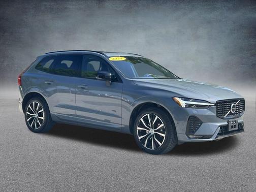 2024 Volvo XC60 B5 Plus Dark Theme