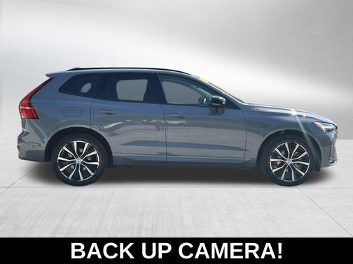 2024 Volvo XC60 B5 Plus Dark Theme