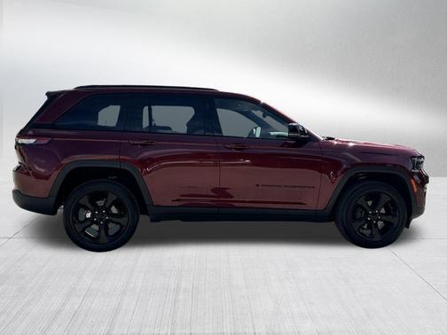 2024 Jeep Grand Cherokee Laredo