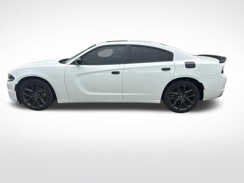 White 2022 Dodge Charger SXT