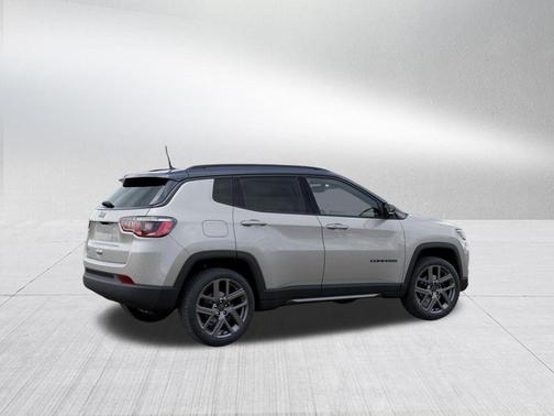 Silver Zynith 2026 Jeep Compass Limited