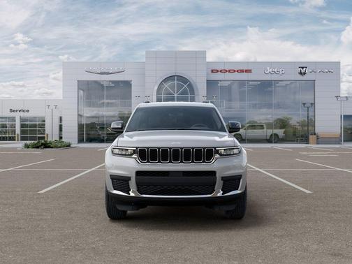 Silver Zynith 2026 Jeep Grand Cherokee L Laredo