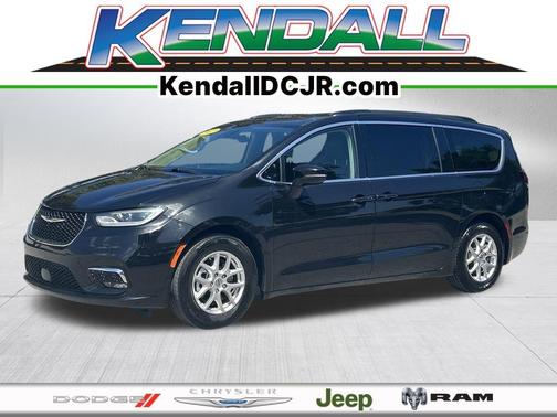 2022 Chrysler Pacifica Touring-L