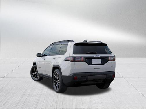 Bright White Clearcoat 2026 Jeep Cherokee Overland