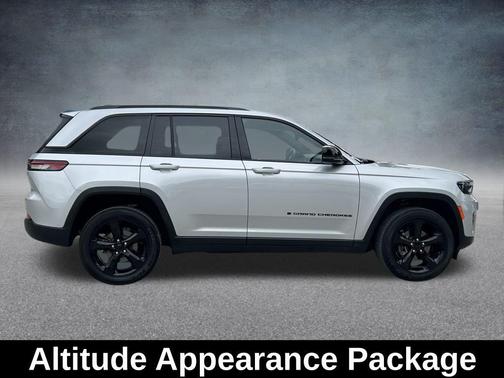 2024 Jeep Grand Cherokee Laredo