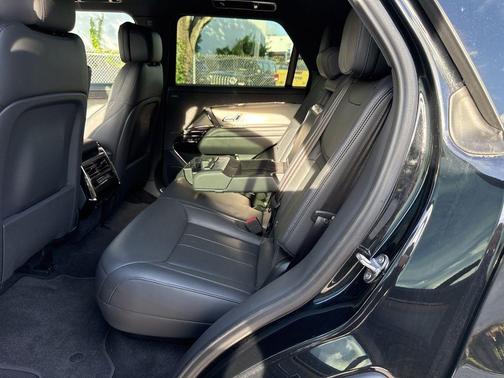 2025 Land Rover Range Rover Sport P360 SE