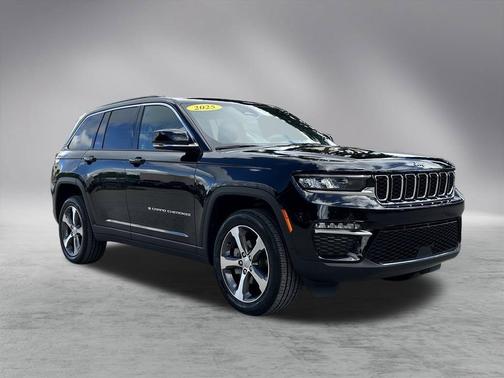 Diamond Black 2025 Jeep Grand Cherokee Limited