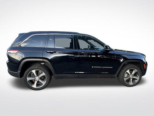 Diamond Black 2025 Jeep Grand Cherokee Limited