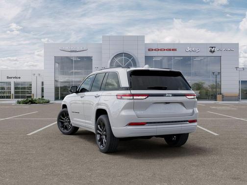 Bright White Clearcoat 2026 Jeep Grand Cherokee Limited