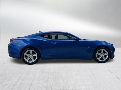 Hyper Blue Metallic 2017 Chevrolet Camaro 1LT
