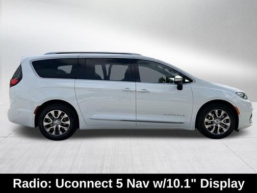Bright White Clearcoat 2023 Chrysler Pacifica Hybrid Pinnacle