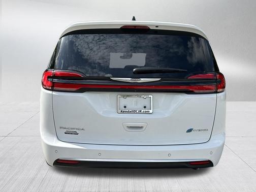Bright White Clearcoat 2023 Chrysler Pacifica Hybrid Pinnacle