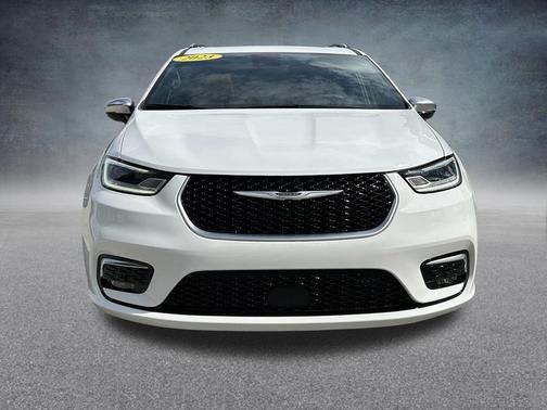 Bright White Clearcoat 2023 Chrysler Pacifica Hybrid Pinnacle