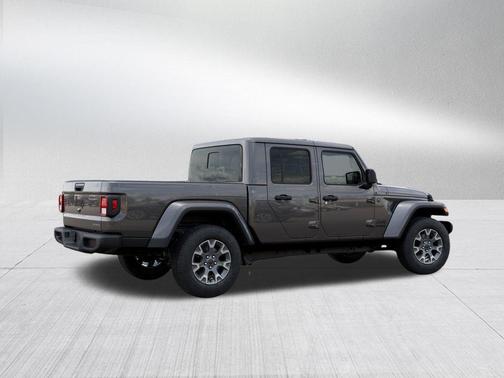 Granite Crystal Clearcoat Metallic 2026 Jeep Gladiator Sahara