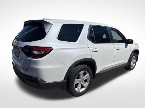 2023 Honda Pilot LX