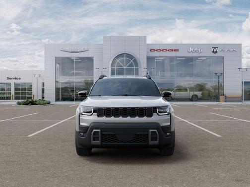 Silver Zynith Clearcoat 2026 Jeep Cherokee Overland