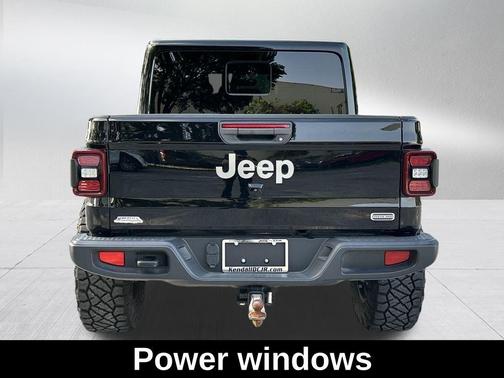 2022 Jeep Gladiator Overland