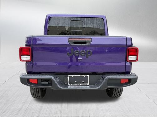 2026 Jeep Gladiator Sport