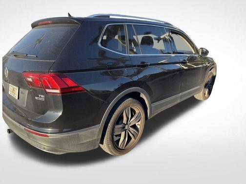 2018 Volkswagen Tiguan 2.0T SEL Premium