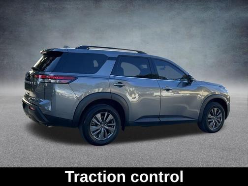 2023 Nissan Pathfinder SV